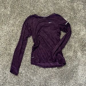 Nike athletic king sleeve